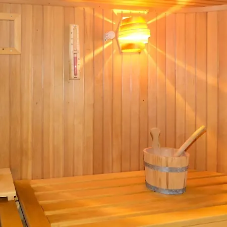 Nora Фаулензее