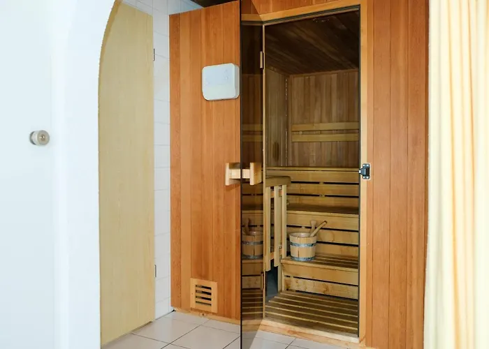 Nora Villa Faulensee